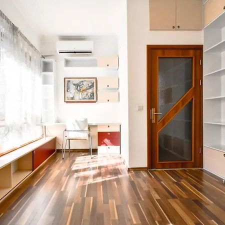 Διαμέρισμα 2bdr Location Acs Separate Kitchen