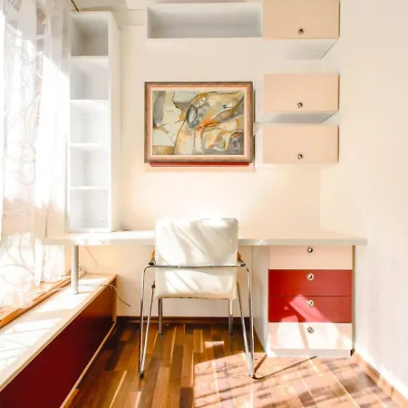 Апартамент 2bdr Location Acs Separate Kitchen София