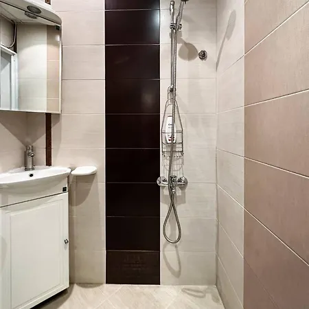 Апартамент 2bdr Location Acs Separate Kitchen