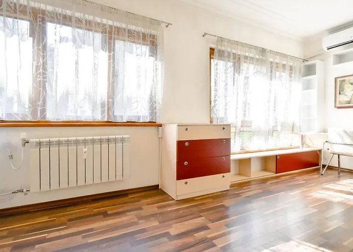 Lejlighed 2bdr Location Acs Separate Kitchen *