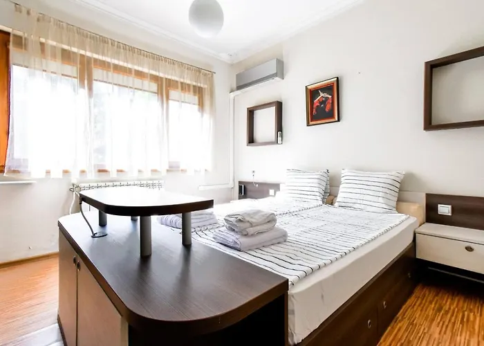 Lejlighed 2bdr Location Acs Separate Kitchen