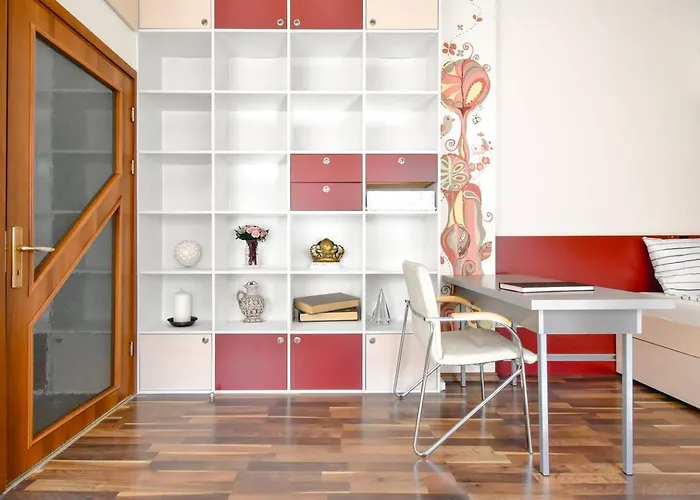 2bdr Location Acs Separate Kitchen